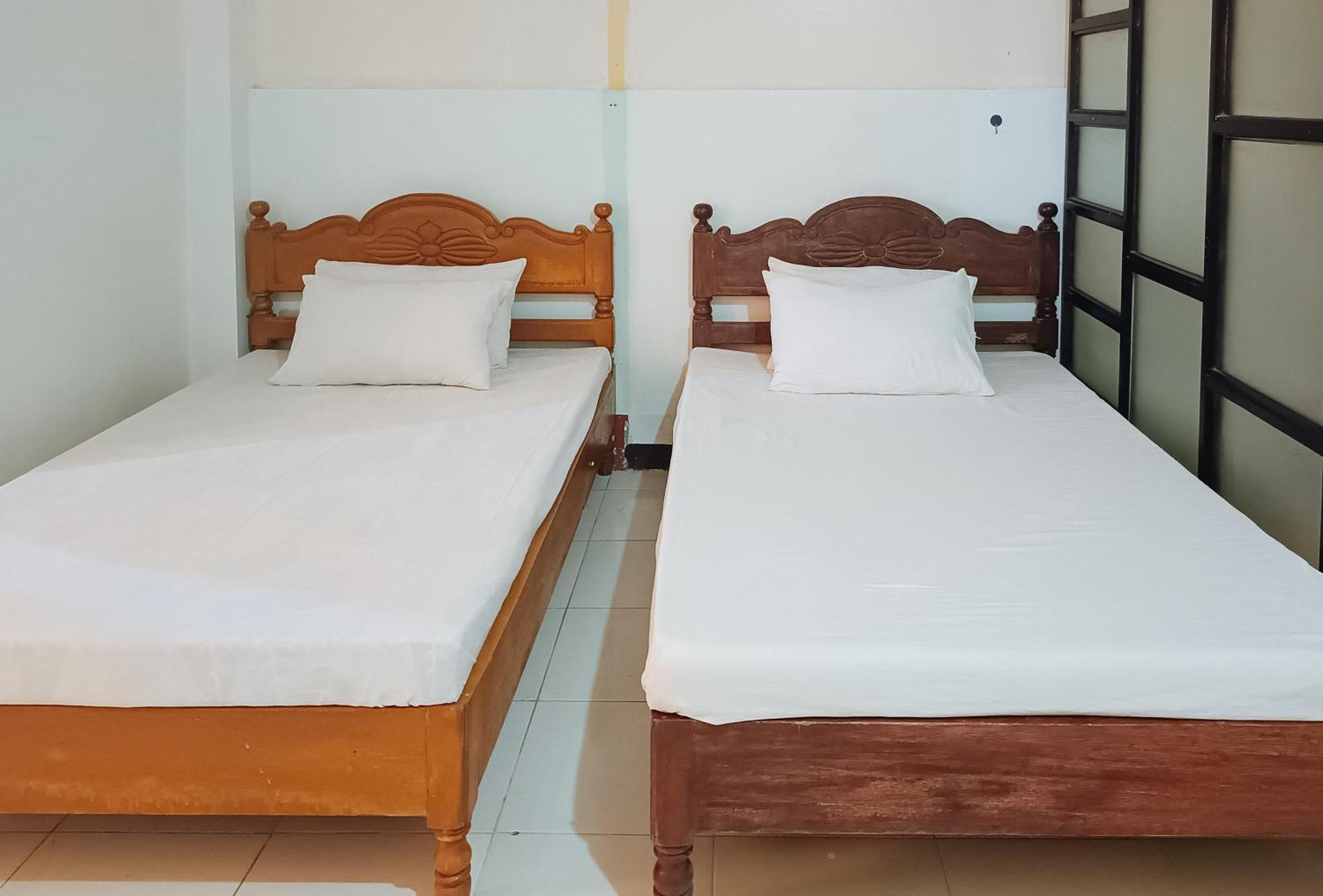 Reddoorz @ Grand Valley Hotel Junction Luna Cagayan Tagaytay City Exterior photo